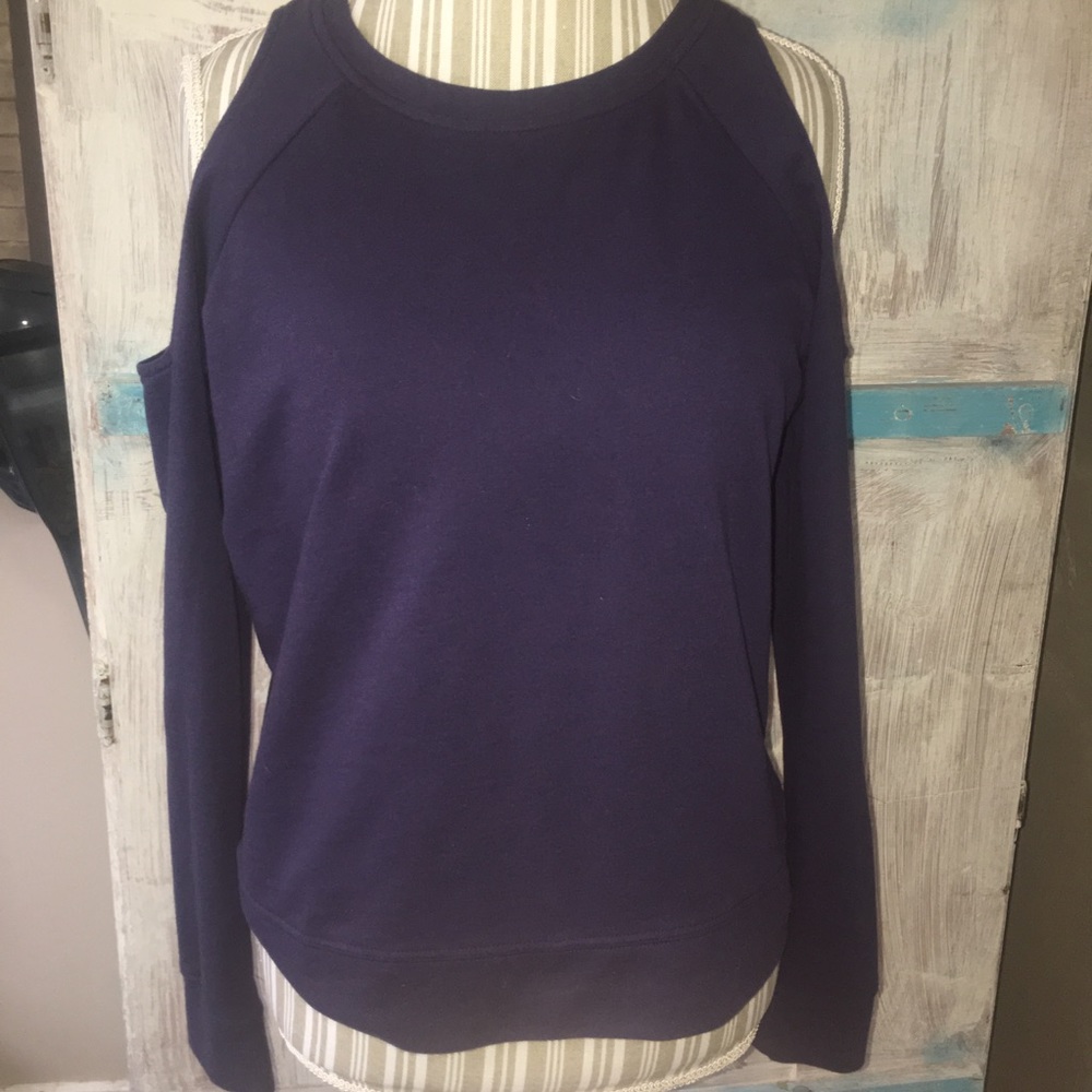 Cold shoulder sweatshirt!